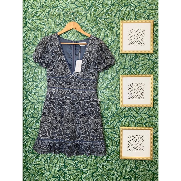 NWT Lovers + Friends | Blue Lace Mini Dress Fit n Flare Small - Picture 1 of 7